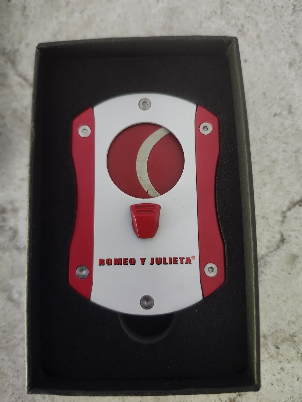 Lotus Deception Romeo y Julieta Red & White Cigar Cutter 62-Ring Guage NWB